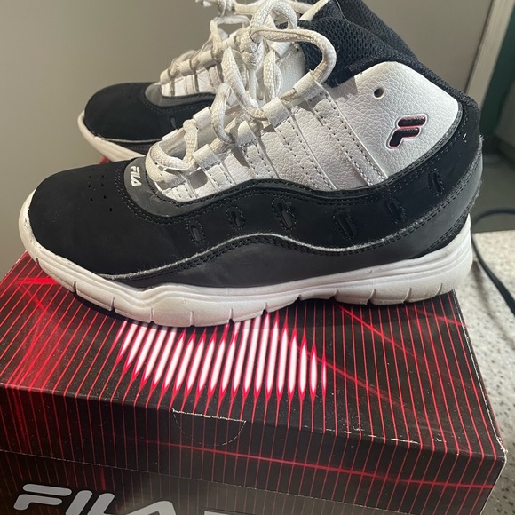 Fila shoes - Picture 3 of 3